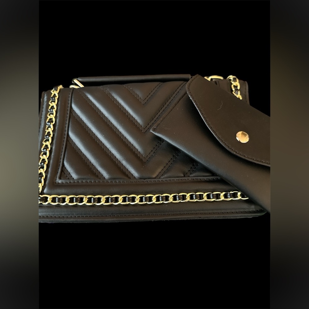 Black purse with Goldtone chain and mini wallet